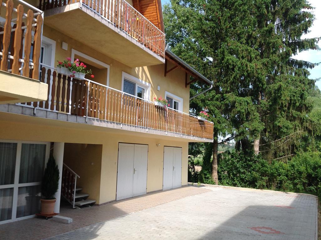 Hotel Attila Apartmanhaz Hévíz Exterior foto